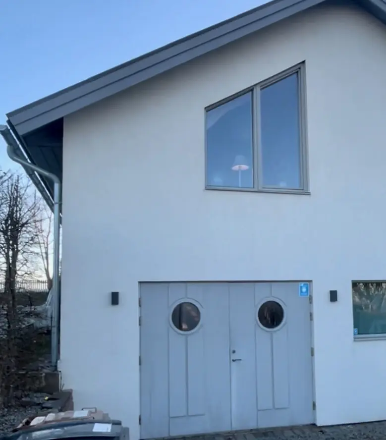 Gallery image